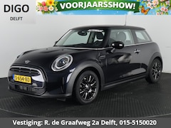 MINI Cooper - 1.5 Sports Classic Automaat | Apple Carplay & AndroidAUTO | Parkeersensoren | 1e eigenaar