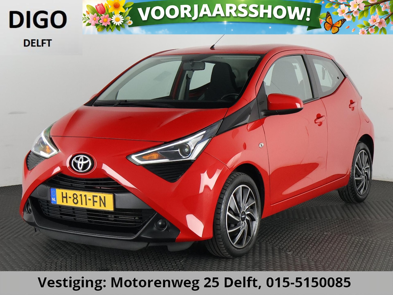 Toyota Aygo - 1.0 VVT-i X-PLAY CARPLAY NAVI GARANTIE 2030* . CAMERA . DEALER ONDERHOUDEN . APPLE CARPLAY - AutoWereld.nl