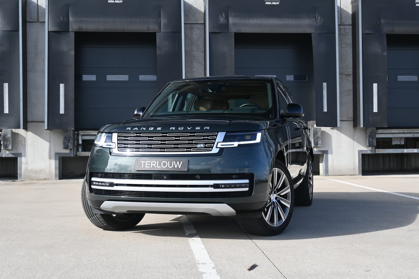 Land Rover Range Rover - 3.0 P460e Autobiography PHEV - AutoWereld.nl