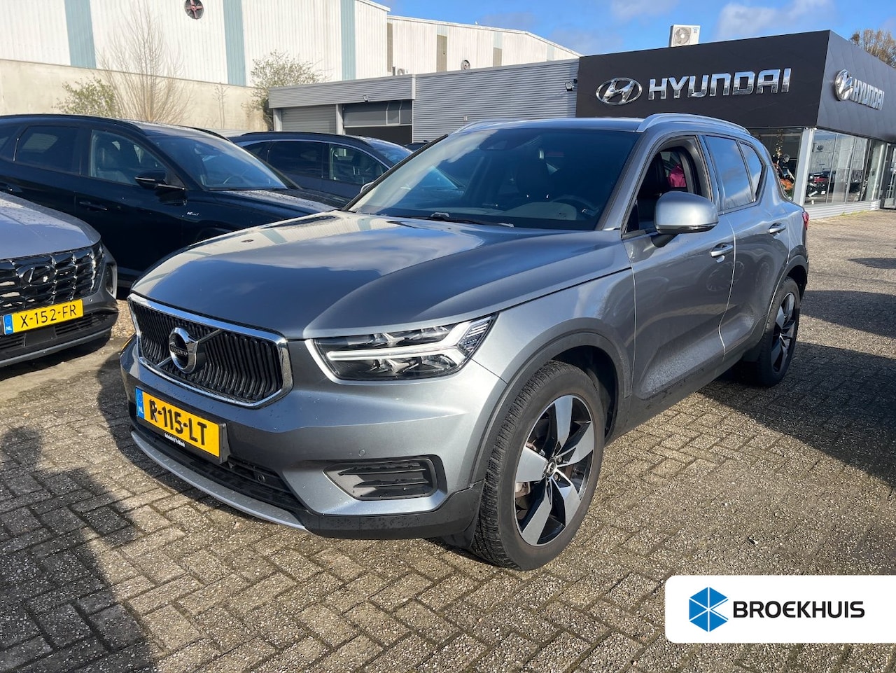 Volvo XC40 - 2.0 T4 | Achteruitrijcamera | Cruise control | Metaalkleur - AutoWereld.nl