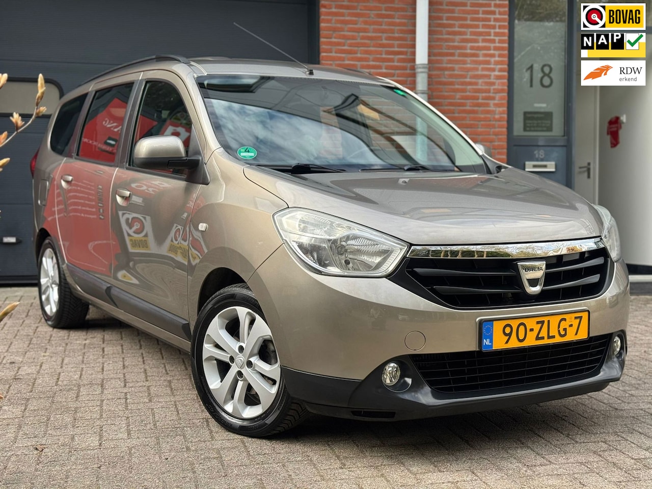 Dacia Lodgy - 1.2 TCe Prestige 5p.|NAVI|AIRCO|NAP|Trekhaak|LM Velgen|BOVAG Erkend - AutoWereld.nl