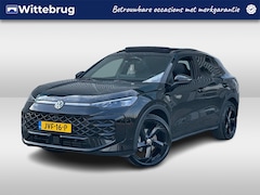 Volkswagen T-Roc - 1.5 eTSI 150 pk R-Line First Edition / Panoramadak / Head-Up / Side Assist / 360 Camera /