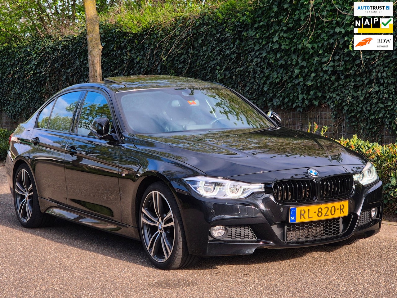 BMW 3-serie - 330i M Sport Apple Pano CarPlay 360 Camera H&K 100% Dealer onderhouden 19inch M 330i High - AutoWereld.nl