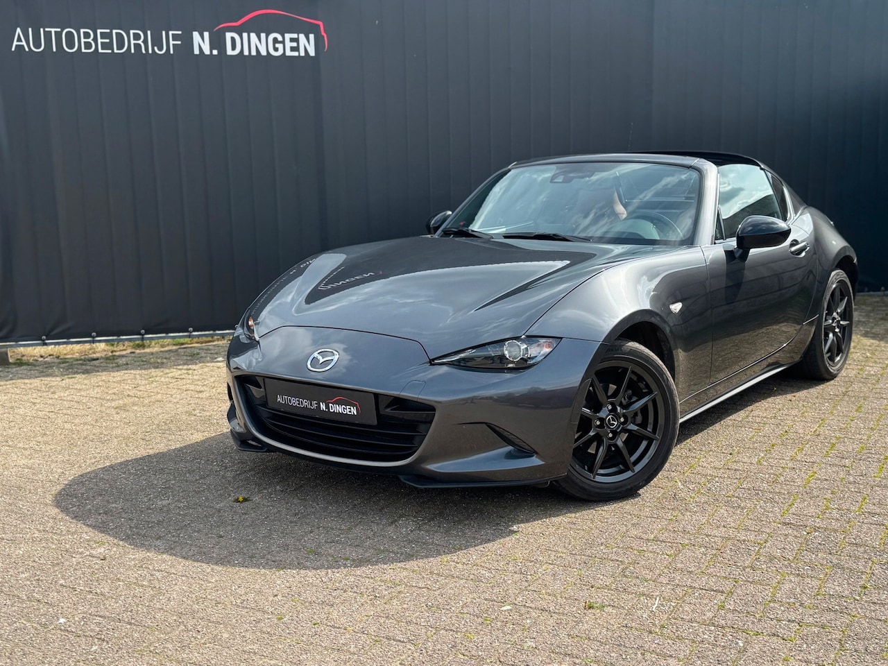 Mazda MX-5 RF - 1.5 SkyActiv-G 131 dealeronderhouden - AutoWereld.nl