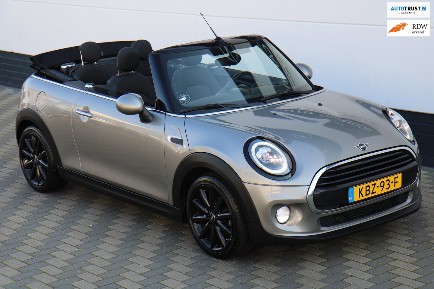 MINI Cabrio - 1.5 Cooper Chili LED Navi Cruise Union Jack !! - AutoWereld.nl
