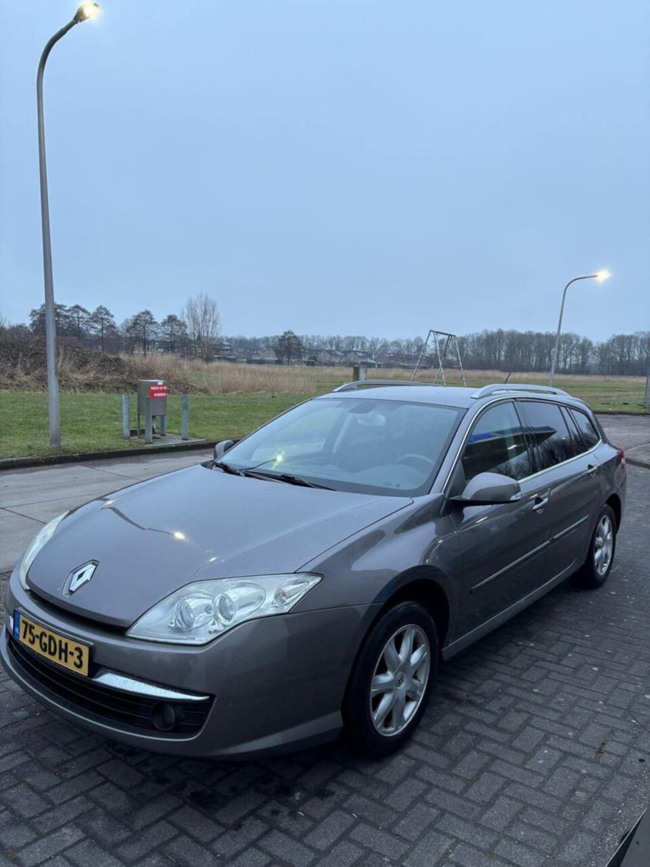 Renault Laguna Estate - 2.0 16V Dynamque - AutoWereld.nl