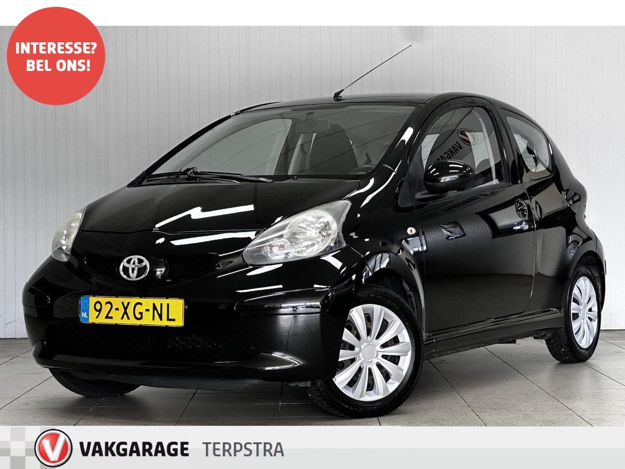 Toyota Aygo - 1.0-12V +/ C.V.Afstand/ Elek.Pakket/ Radio-CD+AUX/ Bumpers In Kleur/ Metallic Lak/ Deelbar - AutoWereld.nl