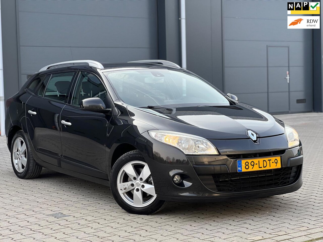 Renault Mégane Estate - 1.4 TCE DYNAMIQUE + CLIMA + TRHAAK - AutoWereld.nl