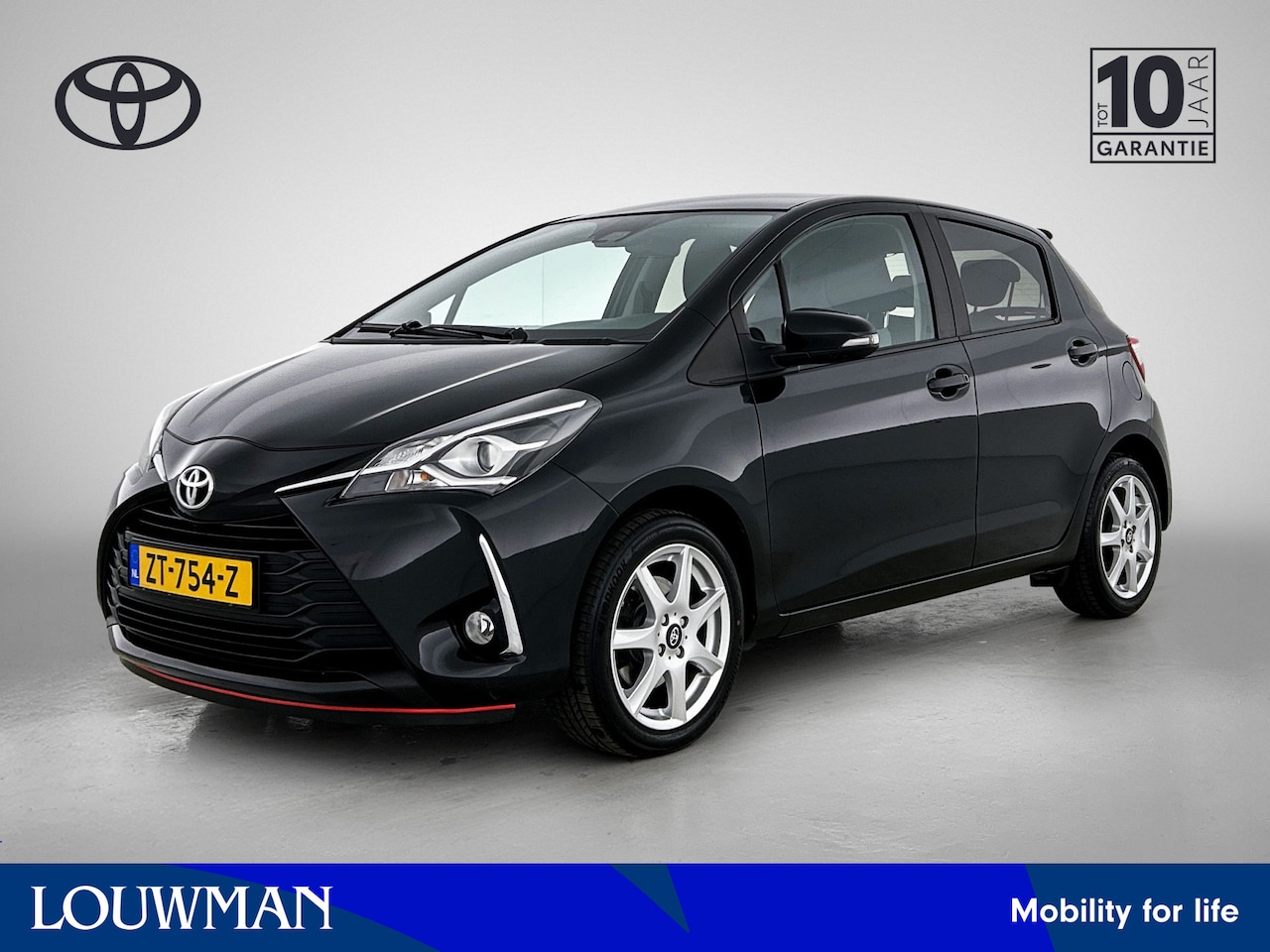 Toyota Yaris - 1.5 VVT-i Active | Navigatie | Lichtmetalen velgen | - AutoWereld.nl