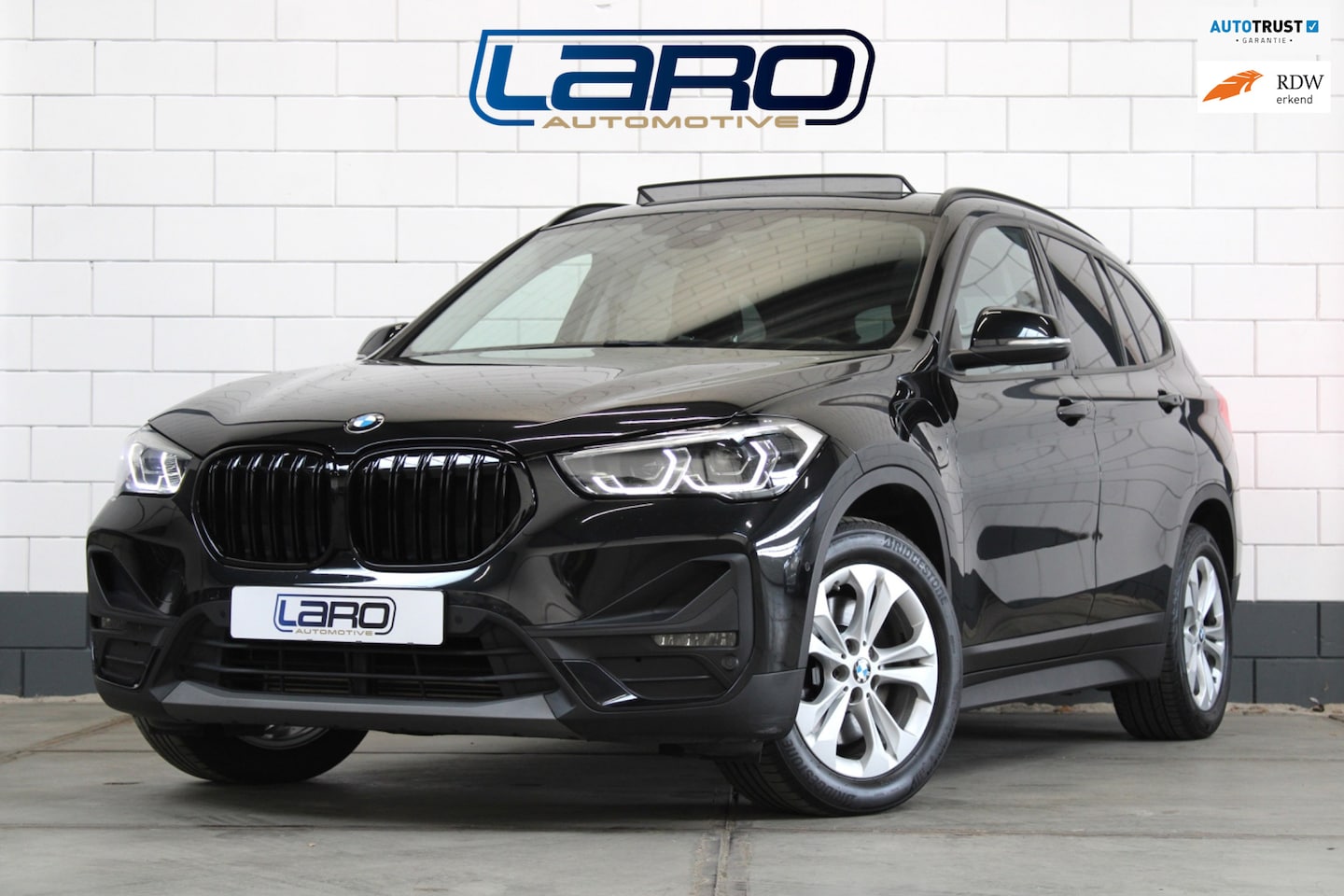 BMW X1 - XDrive25e | Pano Leer Camera HuD Stoelver. Climate LED - AutoWereld.nl