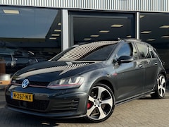 Volkswagen Golf - 2.0 TSI GTI DSG Performance 230PK PANO/DYNAUDIO/KEYLESS ENTRY&GO/DCC/ACHTERUITRIJCAMERA/AC