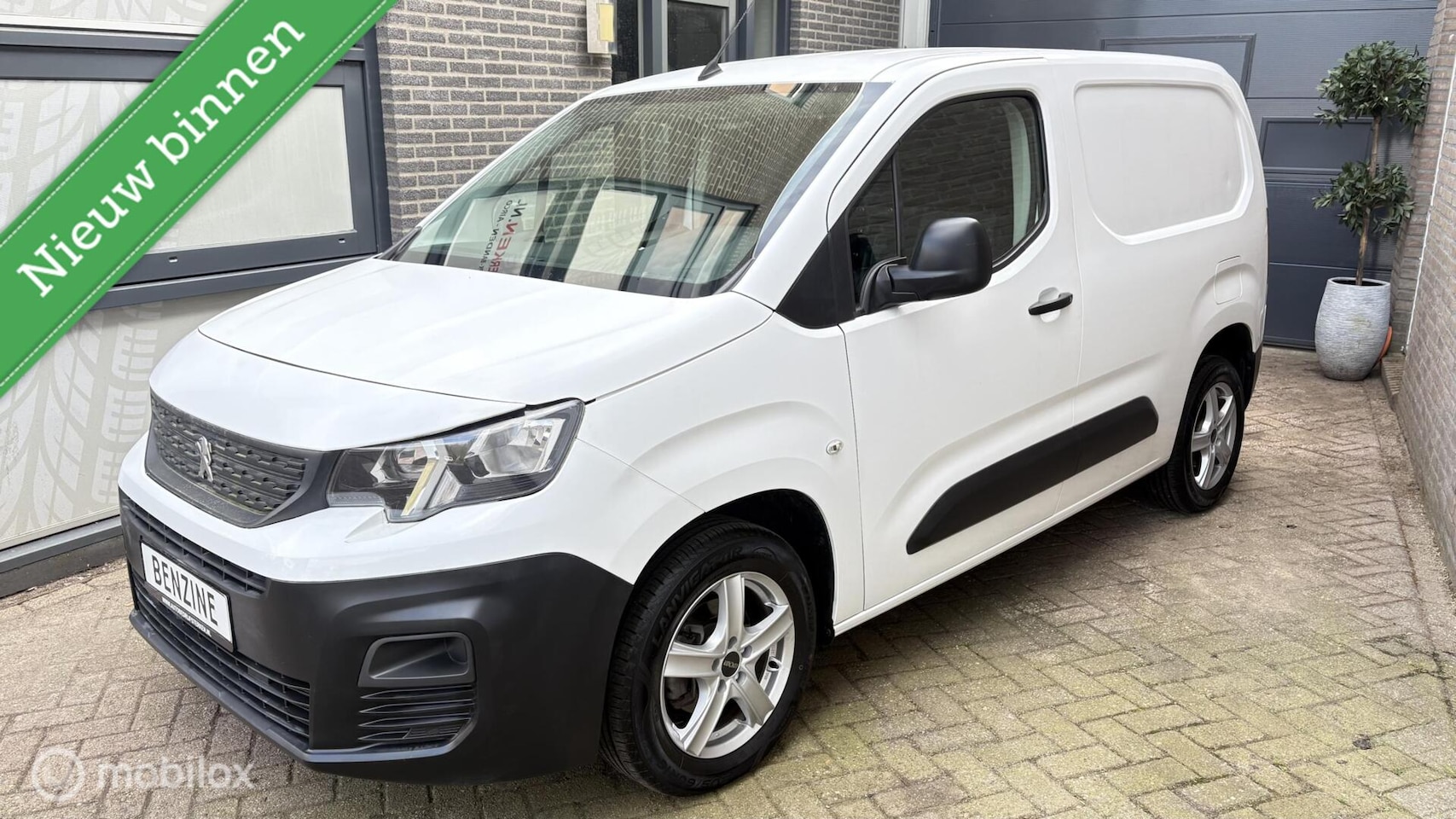 Peugeot Partner - bestel 1.2 PureTech Premium MARGE AUTO !!! - AutoWereld.nl