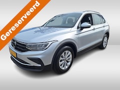 Volkswagen Tiguan - 1.5 TSI Life 14.478 km LED / Navi by APP