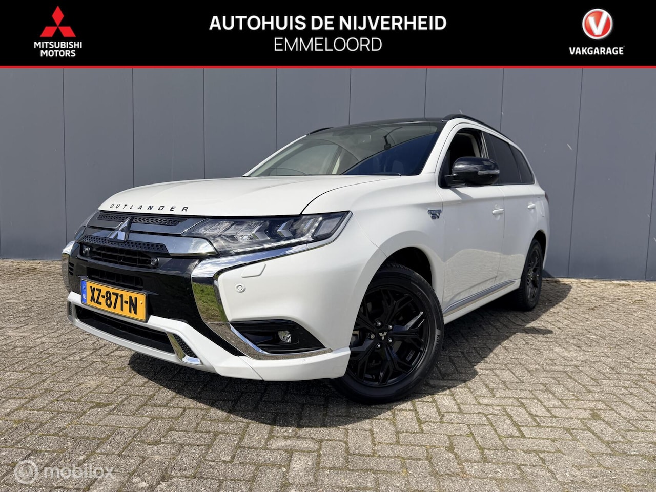 Mitsubishi Outlander - 2.4 PHEV Intense+ |TREKHAAK|ALLSEASON BANDEN | CARPLAY - AutoWereld.nl