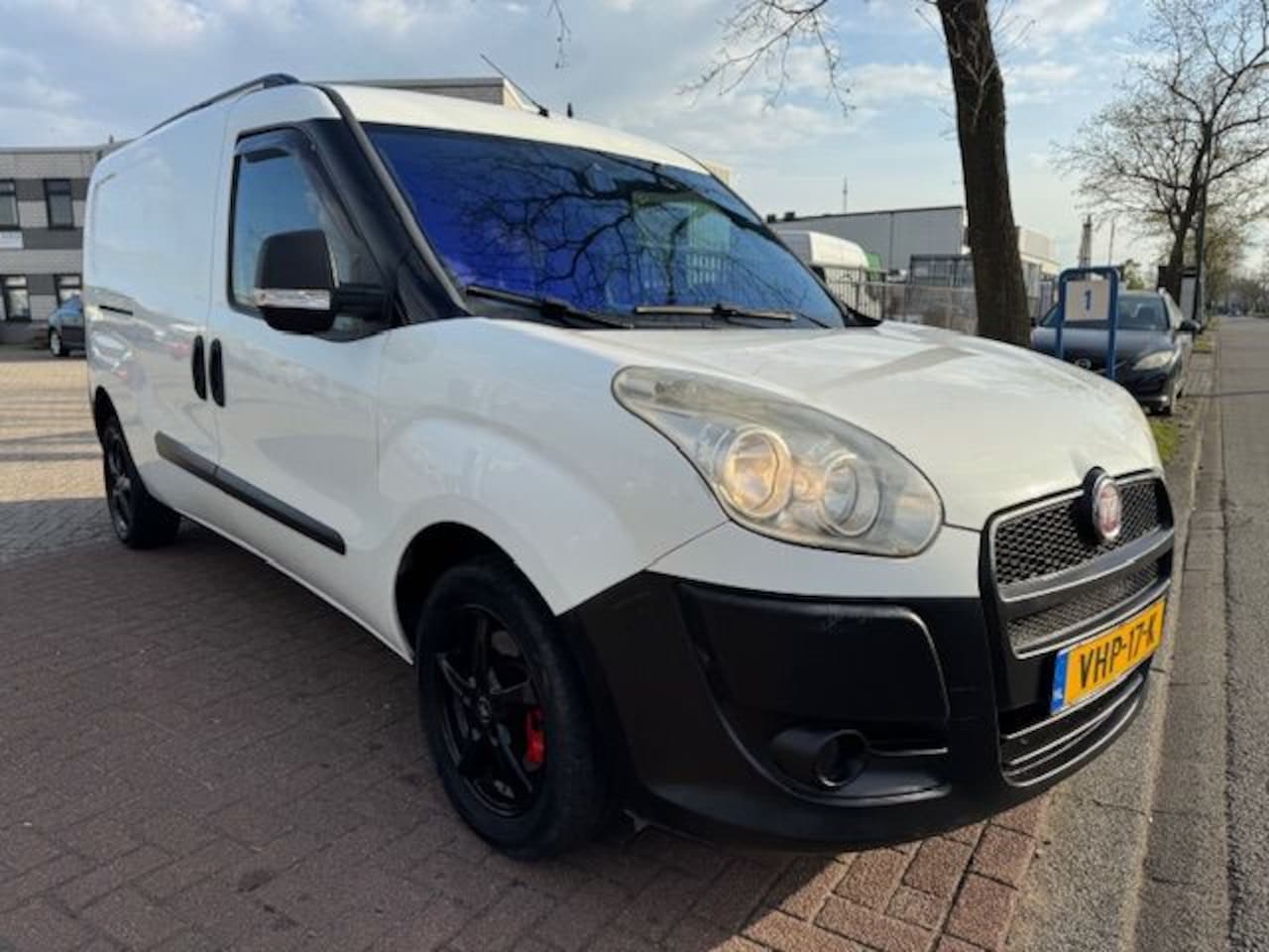 Fiat Doblò Cargo - 1.4 Maxi Benzine Schuifdeur Marge Auto - AutoWereld.nl
