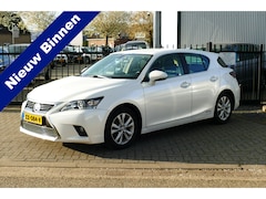 Lexus CT 200h - Sport Edition. Wit Metallic, Camera, Navi, Clima, 17"LMV All Season Banden