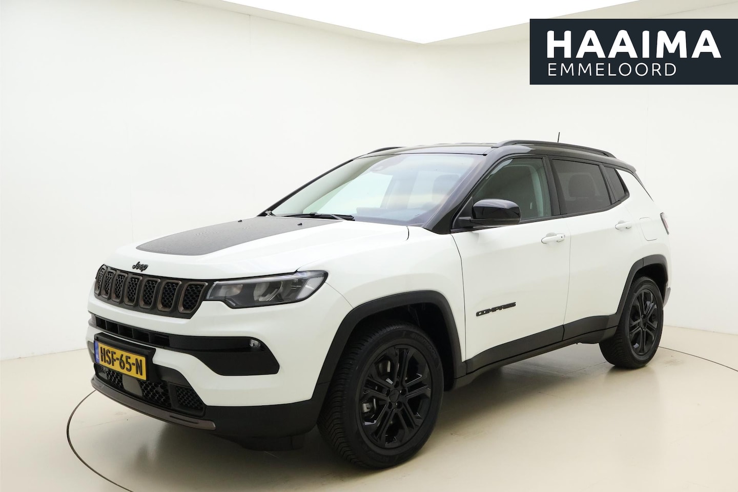 Jeep Compass - 4xe 240 Plug-in Hybrid Electric S Automaat | Navigatie | Lederen bekleding | Camera | Keyl - AutoWereld.nl