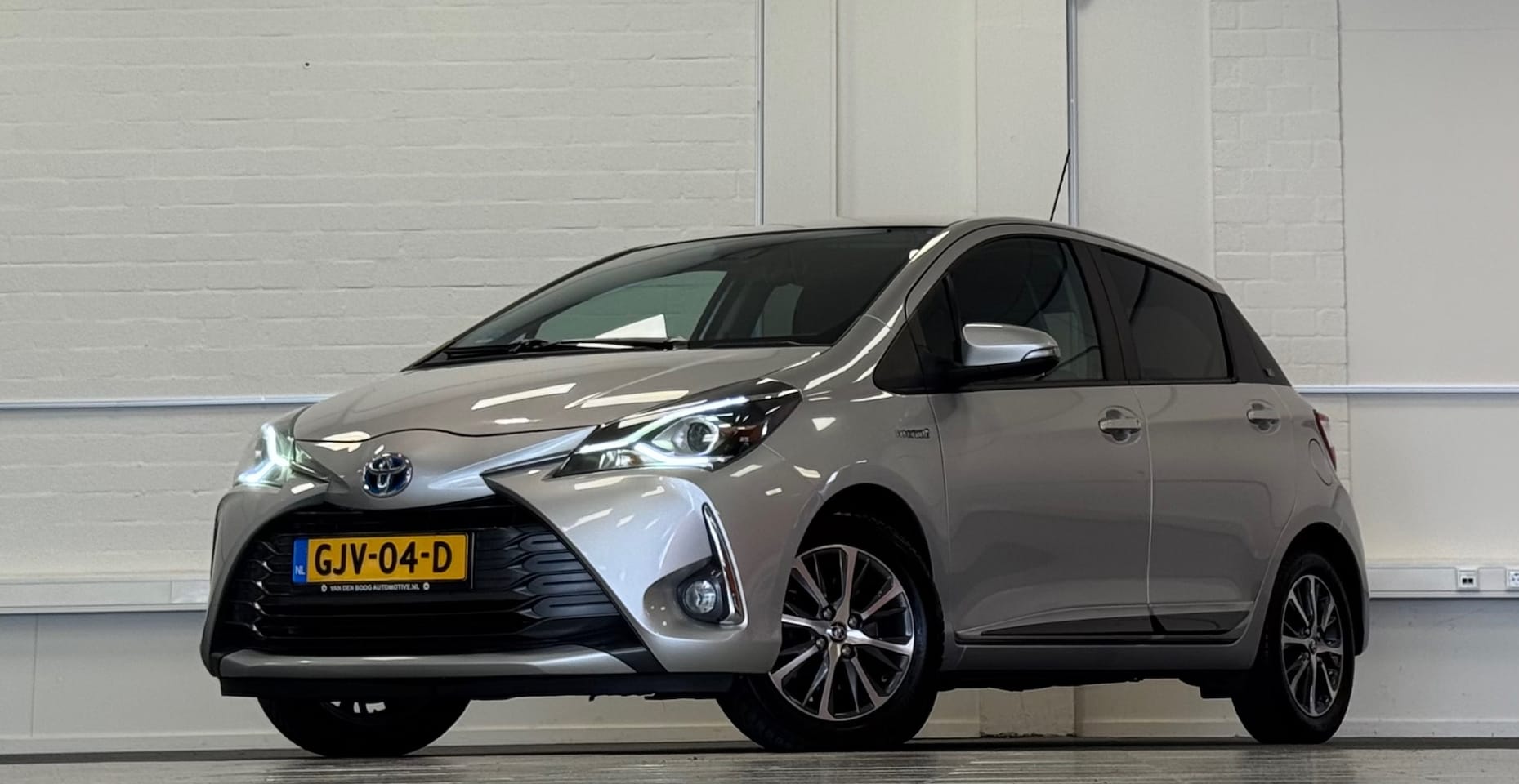 Toyota Yaris - 1.5 Hybrid Dynamic Camera Navi Mooi! - AutoWereld.nl