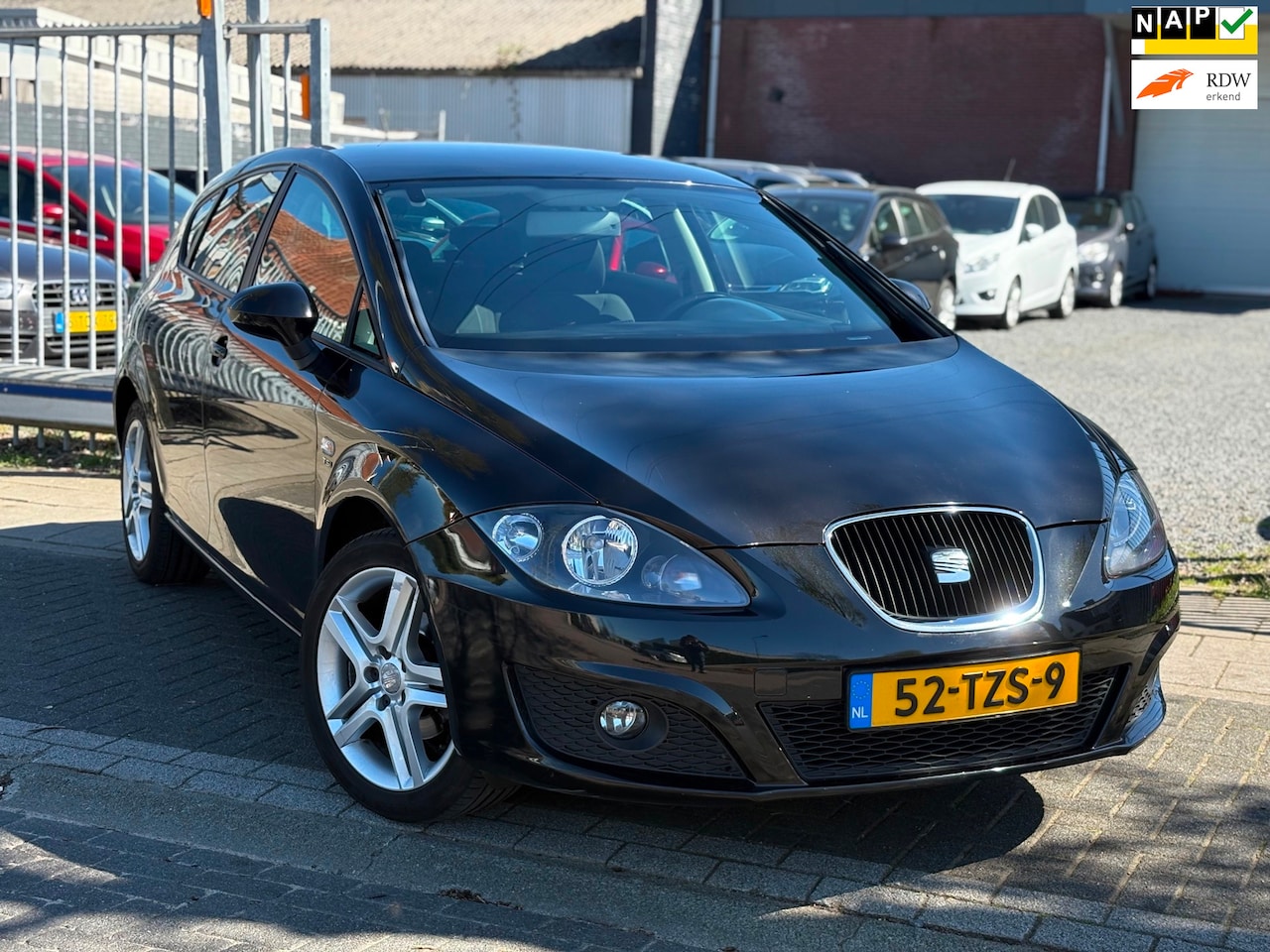 SEAT Leon - 1.2 TSI Ecomotive Businessline COPA | Navigatie | Trekhaak | Climate control | - AutoWereld.nl