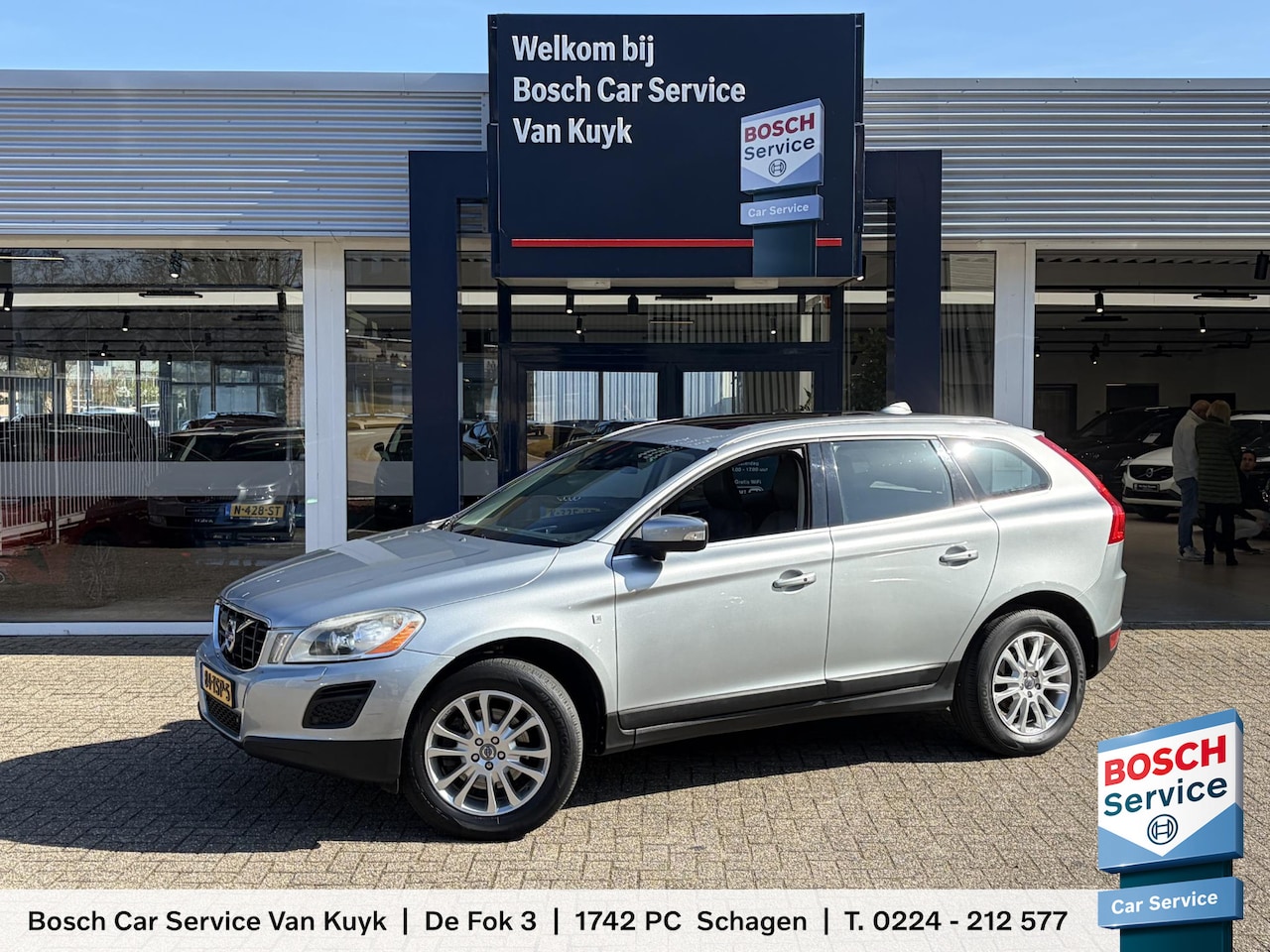 Volvo XC60 - 2.0 T5 Ocean Race / Automaat / NL-Auto / Open-Panodak / Adaptieve Cruise-Control / Vol-Led - AutoWereld.nl