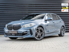 BMW 1-serie - 118i Executive M Sport / CARPLAY / STOELVERWARMING / STORM BAY