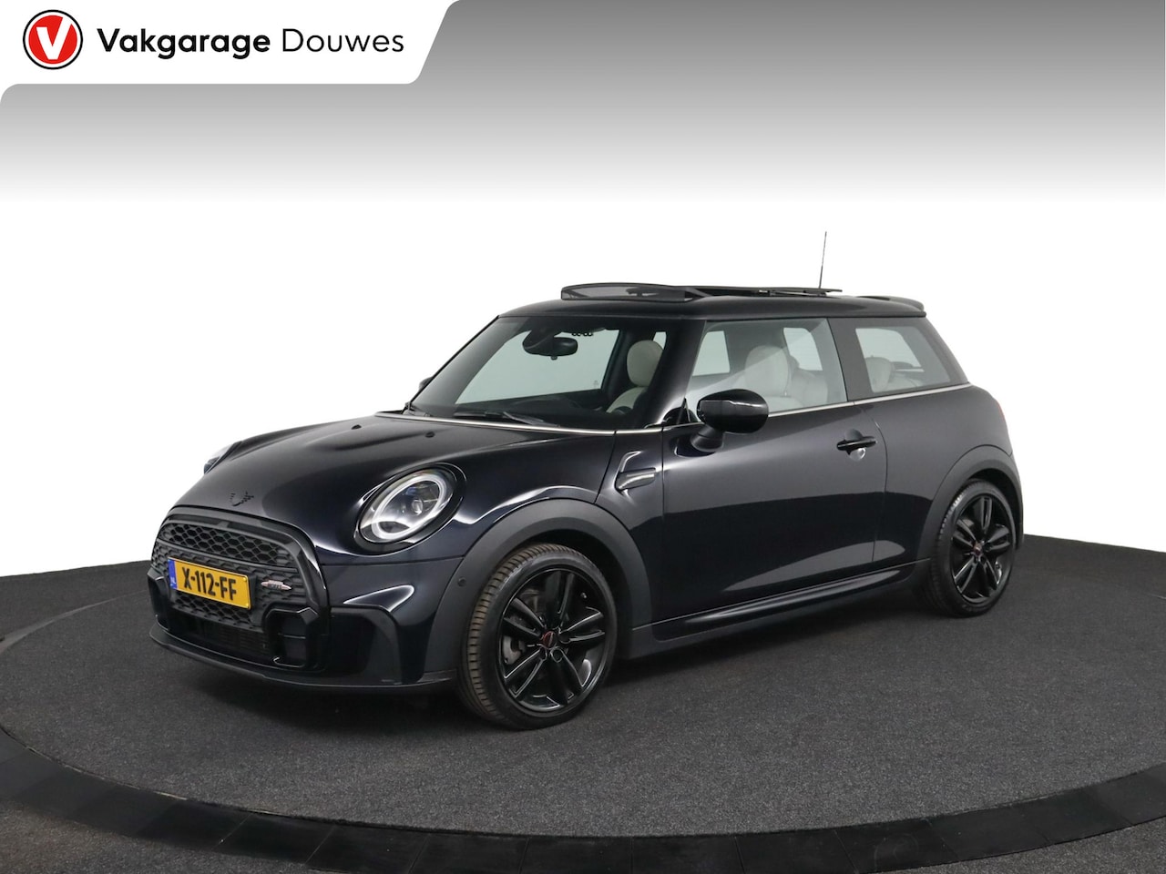 MINI Cooper - Mini 1.5 Resolute Edition | NAP | Pano | Automaat | JCW | Wit Leder | Keyless | Stoelverwa - AutoWereld.nl