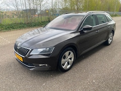 Skoda Superb Combi - 2.0 TDI Style Business EXPORT PRIJS