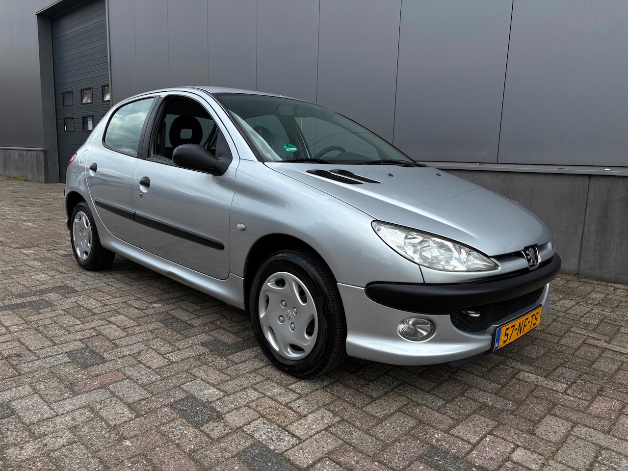 Peugeot 206 - 1.4 XR Challenge 1.4 XR Challenge, Nieuw Apk - AutoWereld.nl