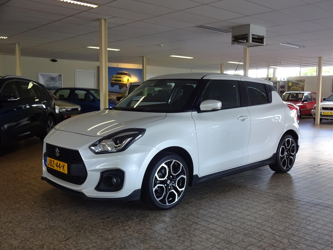 Suzuki Swift - 1.4 Boosterjet 129PK Smart Hybrid Sport - AutoWereld.nl