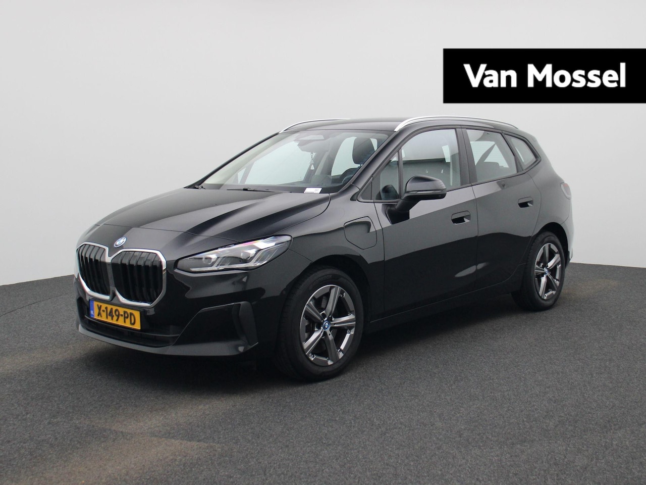 BMW 2-serie Active Tourer - 230e xDrive | AUTOMAAT | TREKHAAK | HEAD-UP DISPLAY | 360 CAMERA | NAVIGATIE | MEMORY STOE - AutoWereld.nl