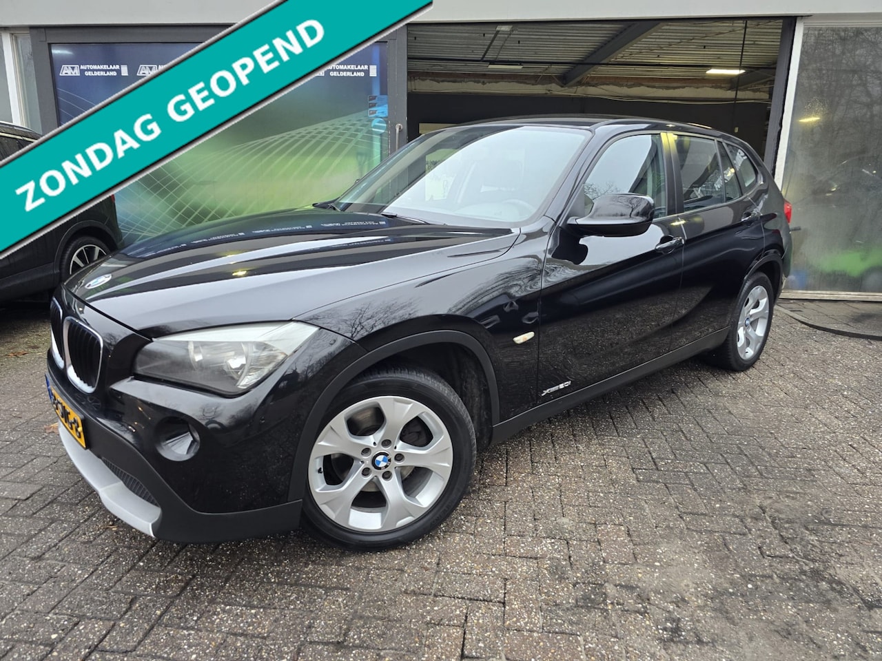 BMW X1 - XDrive20i Business | 12MND GARANTIE | AUTOMAAT | AIRCO | NAVI | CRUISE | LMV | - AutoWereld.nl