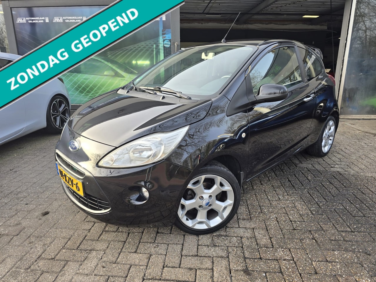 Ford Ka - 1.2 Titanium X | 12MND GARANTIE | AIRCO | CRUISE | LMV | PDC | NW APK | - AutoWereld.nl
