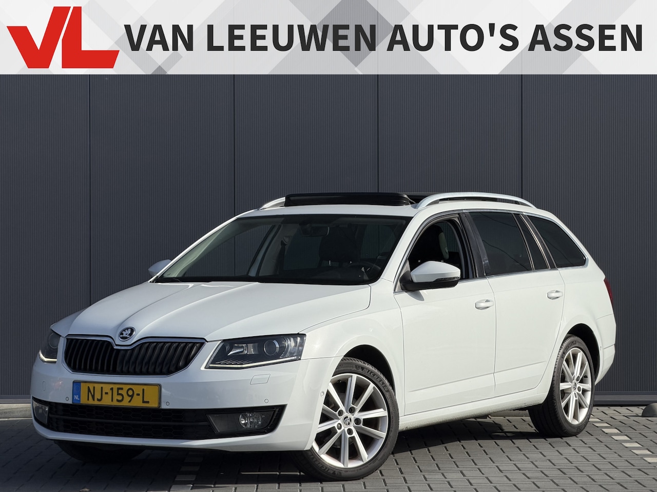 Skoda Octavia Combi - 1.6 TDI Greentech Style Business | HANDGAS EN REM | Trekhaak | Automaat - AutoWereld.nl