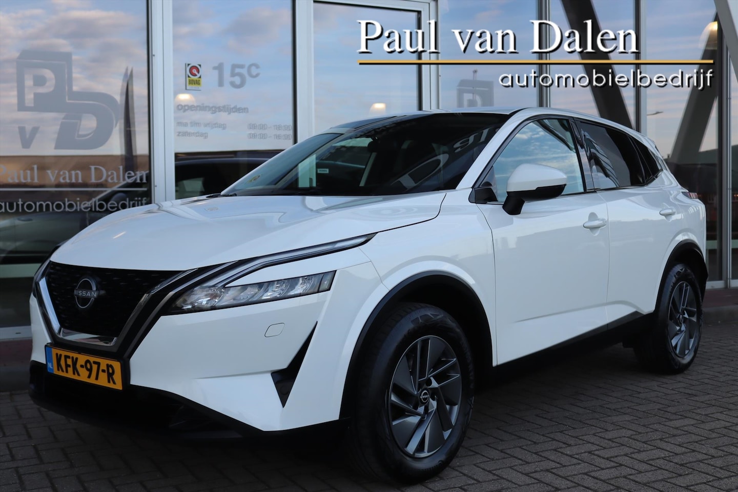 Nissan Qashqai - 1.3 MHEV AUTOMAAT XTRONIC 158PK Navi | Camera | Stoel/stuurverwarming | Cruise | Clima | L - AutoWereld.nl