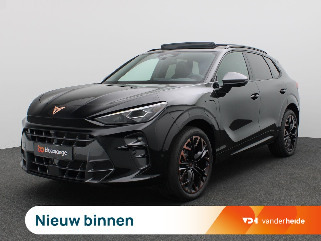 CUPRA Terramar - 1.5 TSI e-Hybrid VZ Performance 272PK DSG Pano-Schuifdak, Trekhaak, 20" LM Velgen, Matrix- - AutoWereld.nl