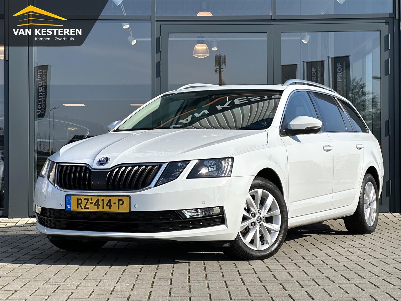 Skoda Octavia - 1.0 TSI 115pk Greentech DSG Ambition Business | Afn. Trekhaak | Pano | Stoelverw. | Carpla - AutoWereld.nl