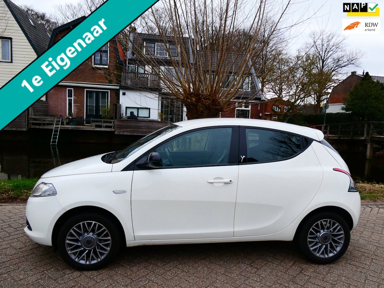 Lancia Y(psilon) - Ypsilon 0.9 TwinAir Elefantino Plus 80pk 1e eig. Automaat Airco 81.000km - AutoWereld.nl