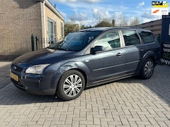 Ford Focus Wagon - 1.6-16V Trend | rijd schakelt goed enkel zo meenemen | airco |