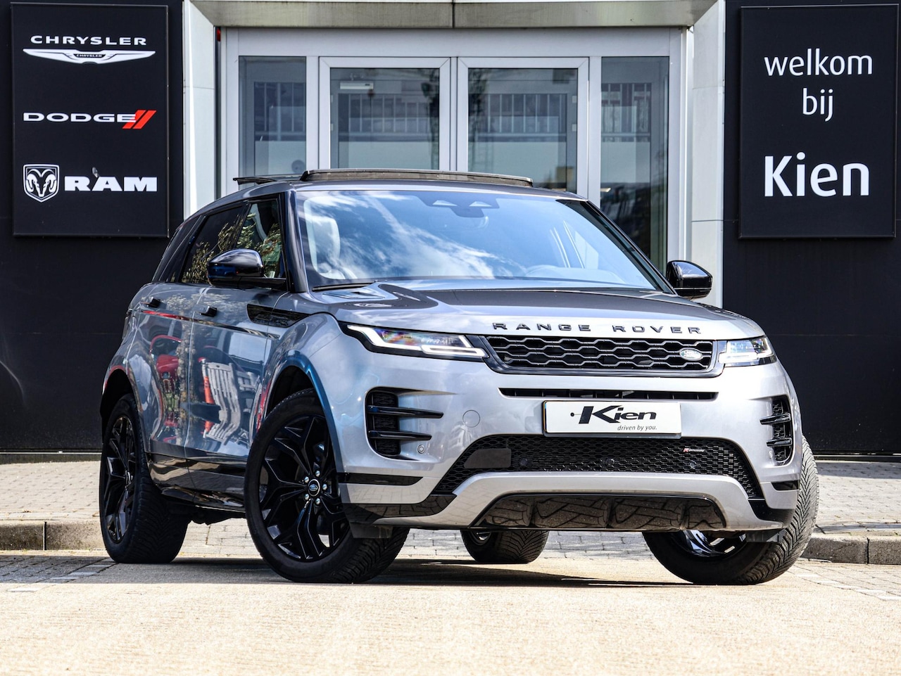 Land Rover Range Rover Evoque - 1.5 P300e AWD R-Dynamic HSE | Pano | Navi | Apple Carplay | Cruise Controle | - AutoWereld.nl