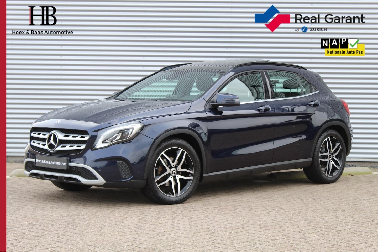 Mercedes-Benz GLA-Klasse - 180 Panoramadak/Led/Camera/18inch - AutoWereld.nl