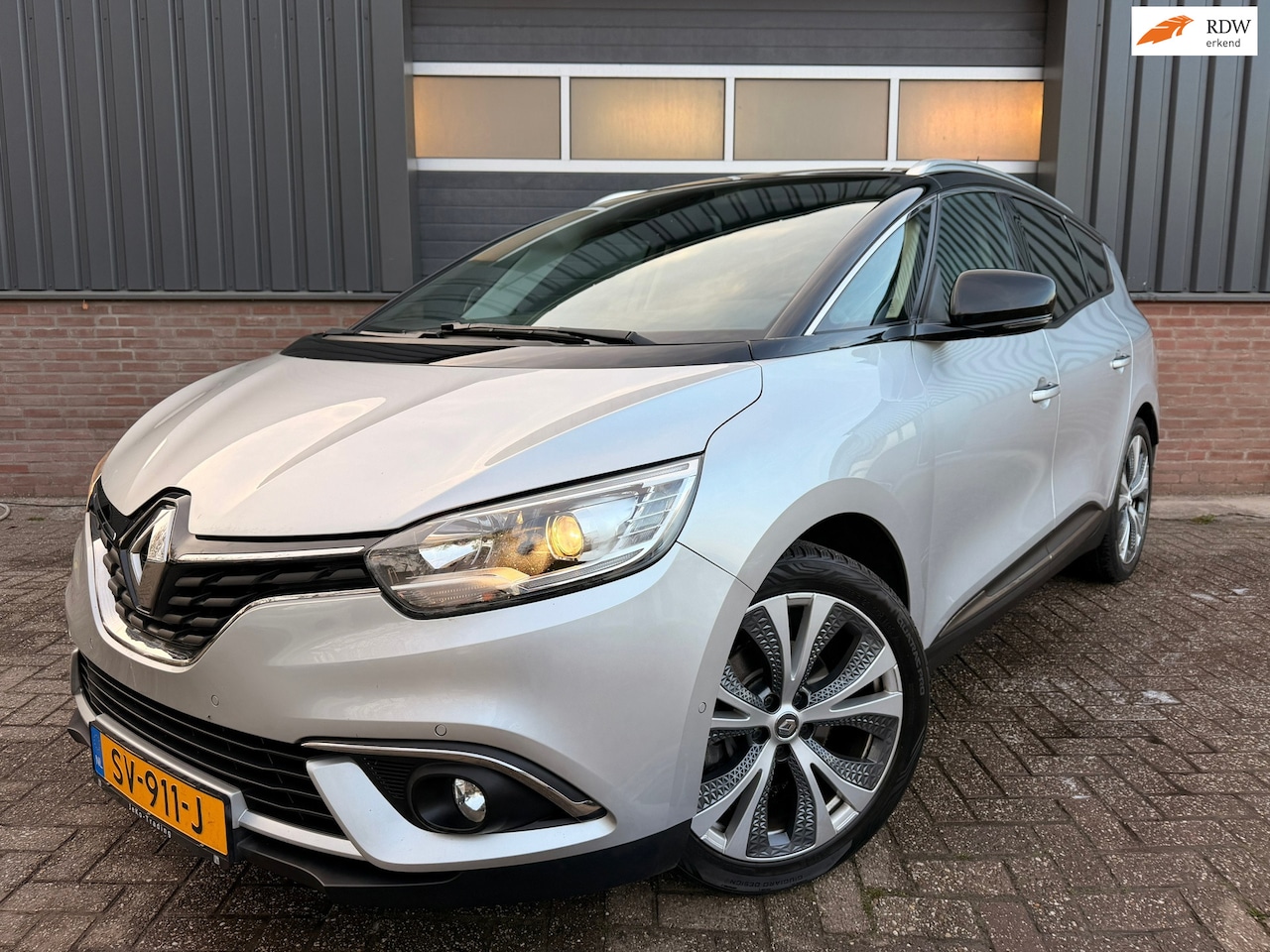 Renault Grand Scénic - 1.3 TCe 140PK Intens 7persoons Trekhaak - AutoWereld.nl