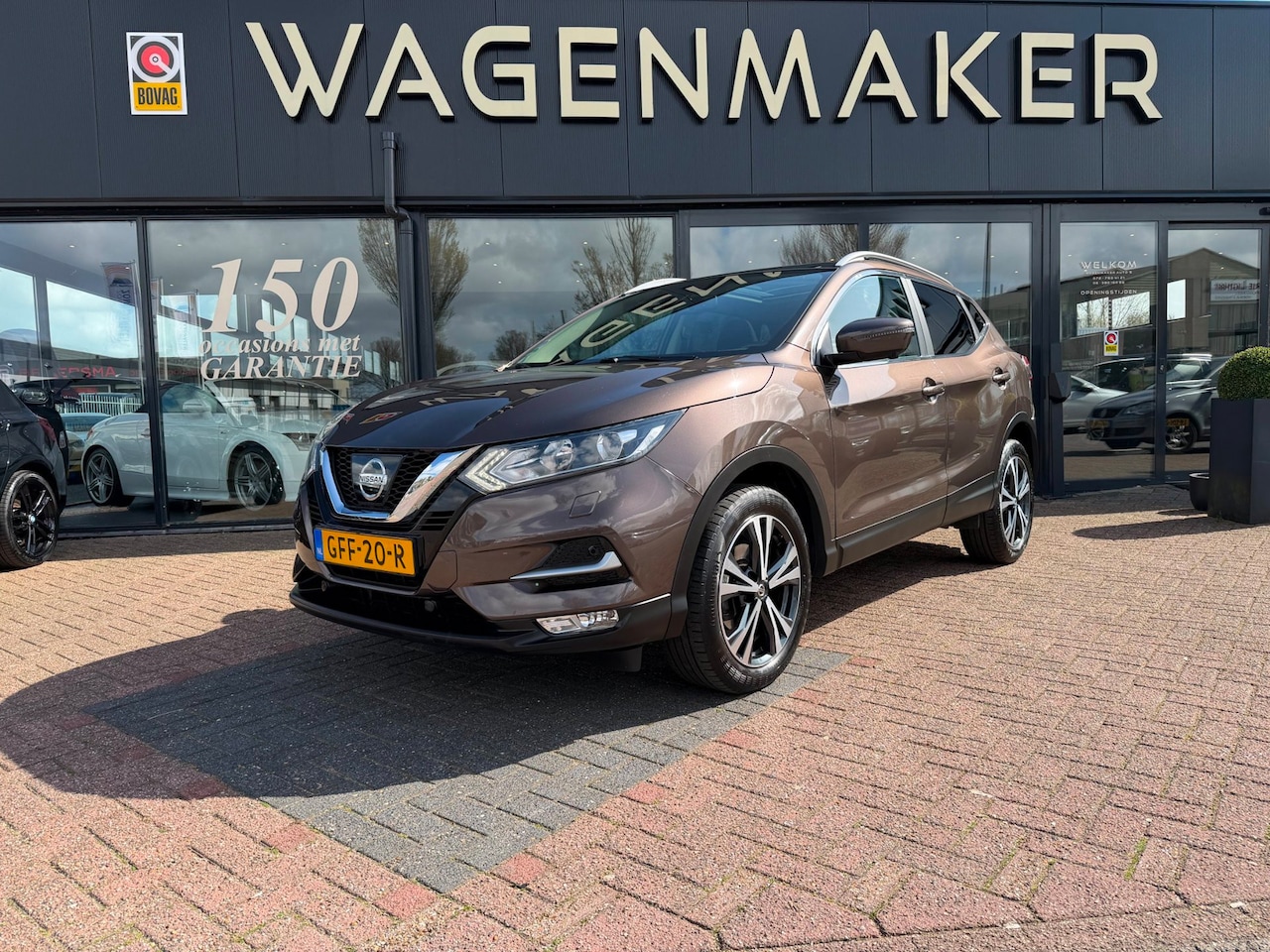 Nissan Qashqai - 1.6 Tekna NAV|PANO|Cruise|Trekhaak|DealerOH - AutoWereld.nl