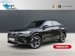 Volkswagen Tiguan - 1.5 eTSI R-Line Edition - IQ Light - Stoel/Stuurverwarming - Wegklapbare Trekhaak - Massag
