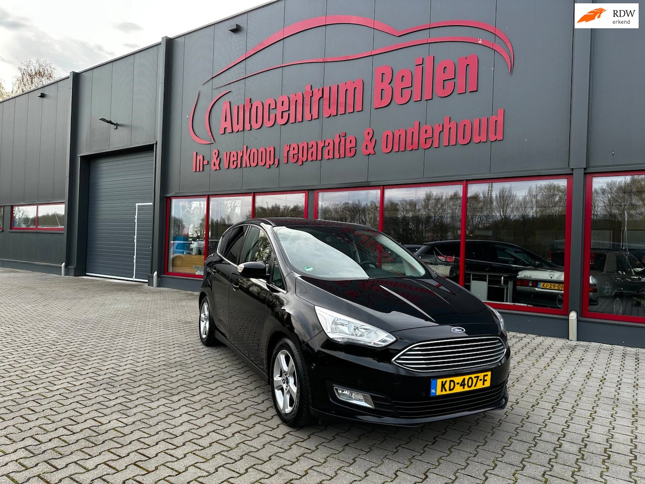 Ford C-Max - 1.5 Titanium / Automaat / Stoelverwarming / Navi / Cruise / Trekhaak / PDC / Elektrische A - AutoWereld.nl