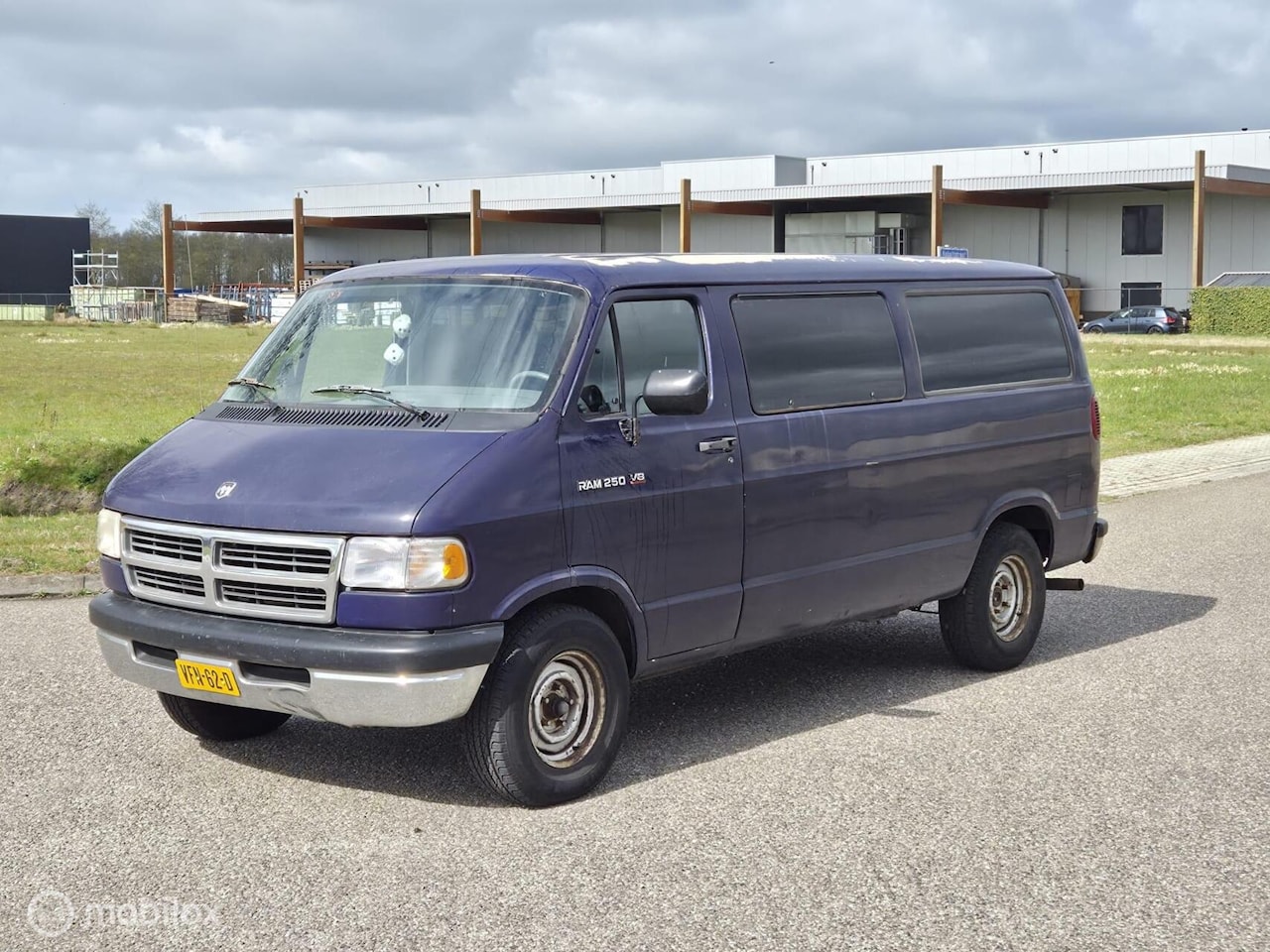 Dodge Ram Van - 250 V8 5.2 benzine / lpg automaat USA - AutoWereld.nl