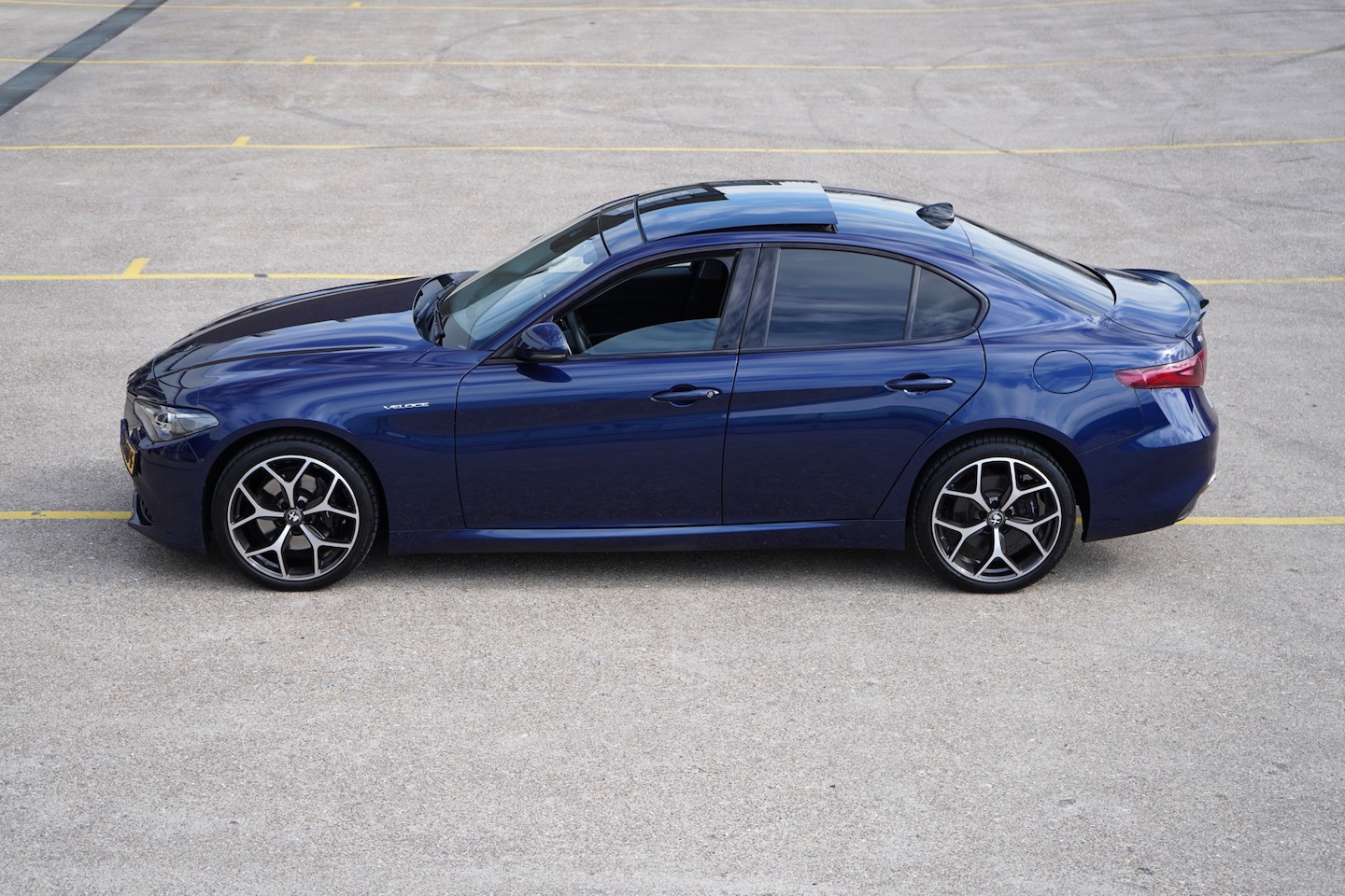 Alfa Romeo Giulia - 2.0 T AWD Veloce Q4 Skywindow - AutoWereld.nl