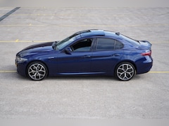 Alfa Romeo Giulia - 2.0 T AWD Veloce Q4 Skywindow