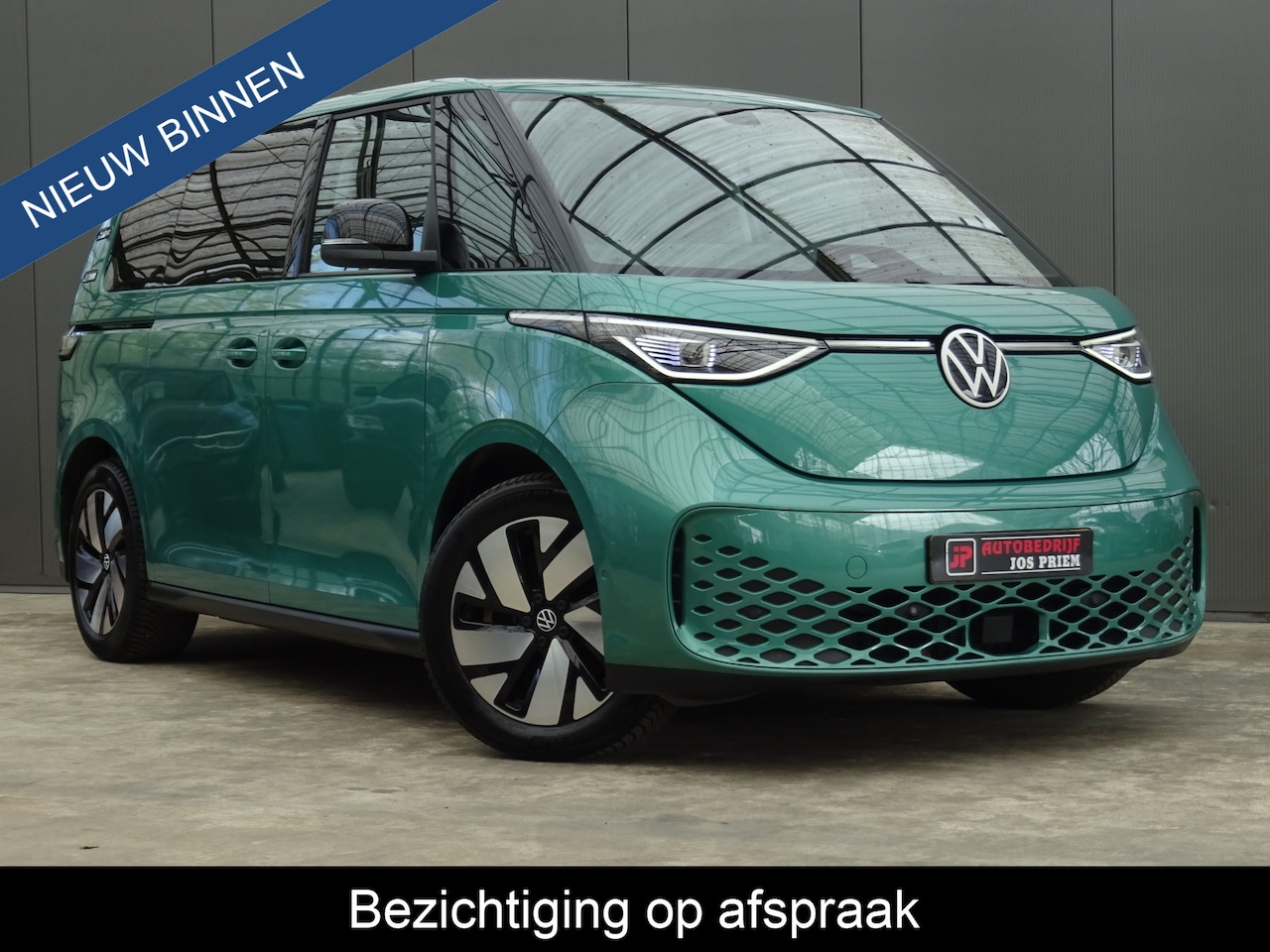 Volkswagen ID. Buzz - Pro 77kWh * IQ LIGHT * MASSAGE * TREKHAAK !! - AutoWereld.nl
