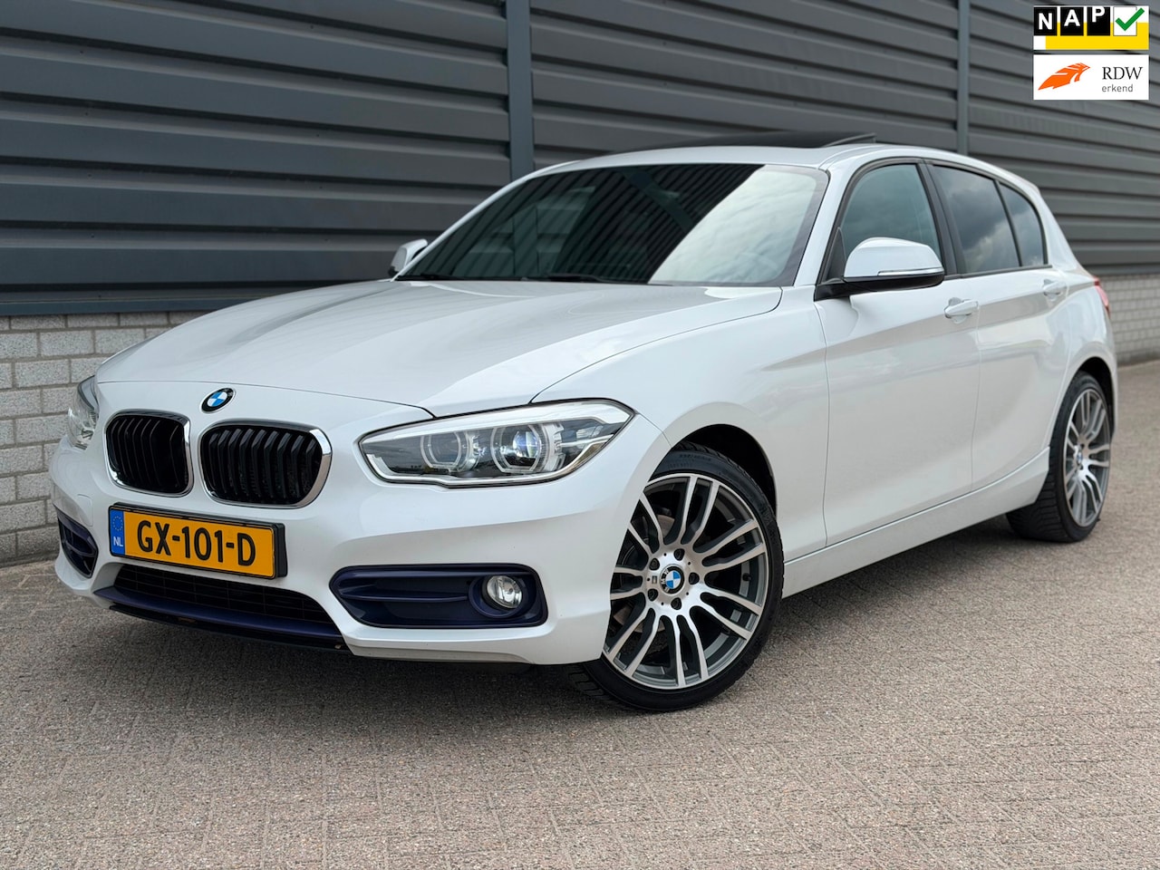 BMW 1-serie - 118i EDE Corporate Lease Sport M pakket Automaat NAP - AutoWereld.nl