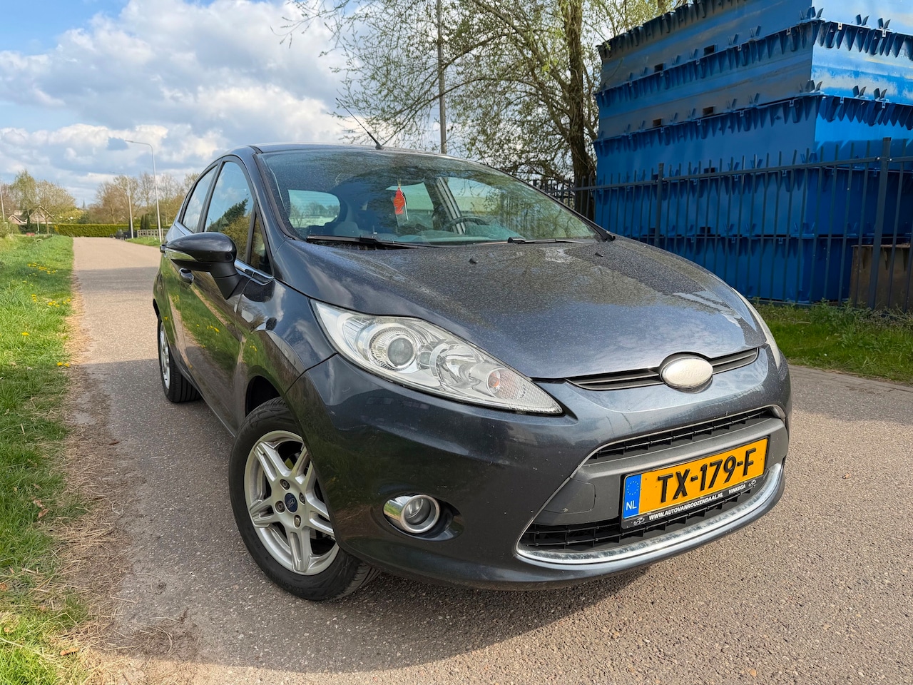 Ford Fiesta - 1.6 TDCi Ghia 5D AIRCO|LMV 15”|TREKHAAK - AutoWereld.nl
